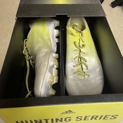 Used Size 11.5 (Women's 12.5) Adidas F50 adizero Hunting series Cleats