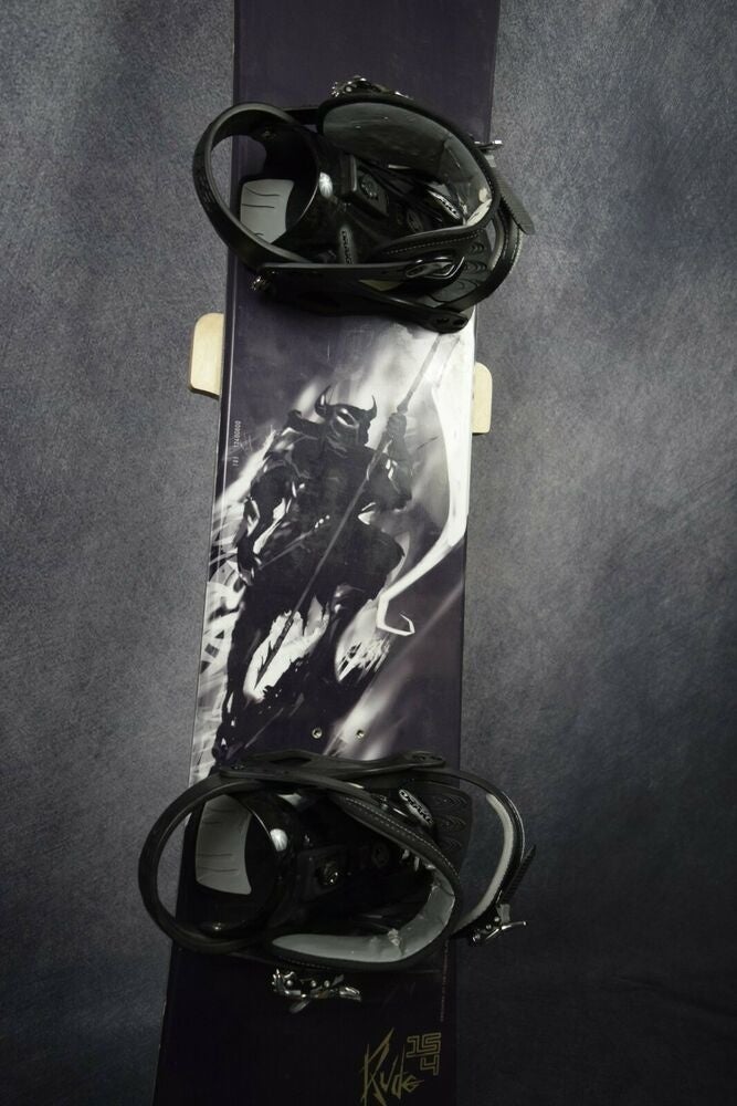 SALOMON RUDE SNOWBOARD SIZE 154 CM WITH DRAKE LARGE BINDINGS