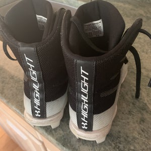 Black Adult Used Under Armour Highlight