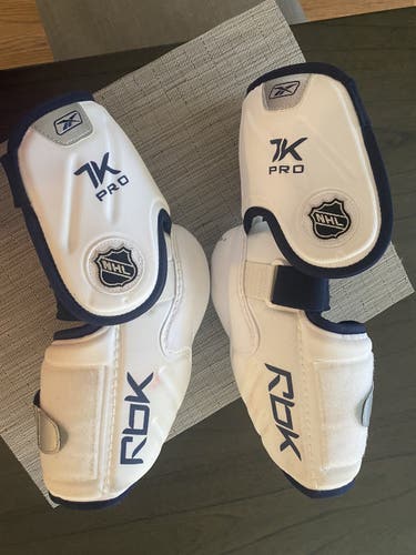 Senior Large Reebok 7K Pro Elbow Pads