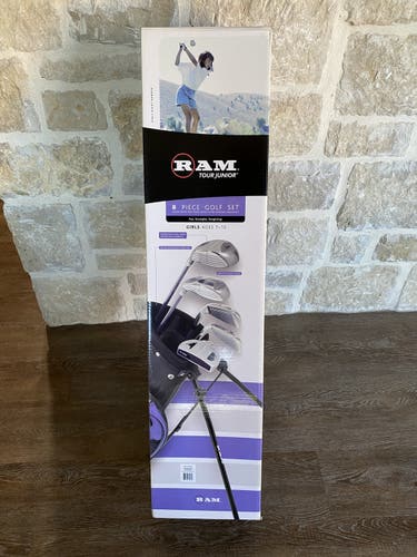 Girl’s Junior 8-piece golf set with bag