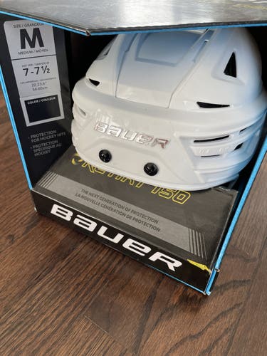 White Used Medium Bauer  Re-Akt 150 Helmet