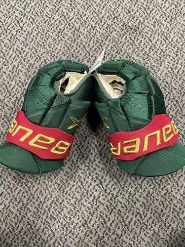Bauer Minnesota Wild “Greenway” 14” team glove