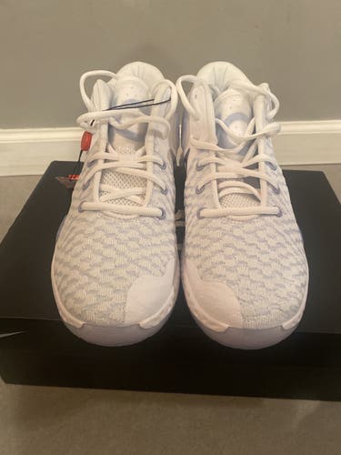 Nike men’s basketball shoes