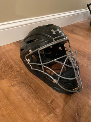 Under Armour Victory Set Catchers Mask