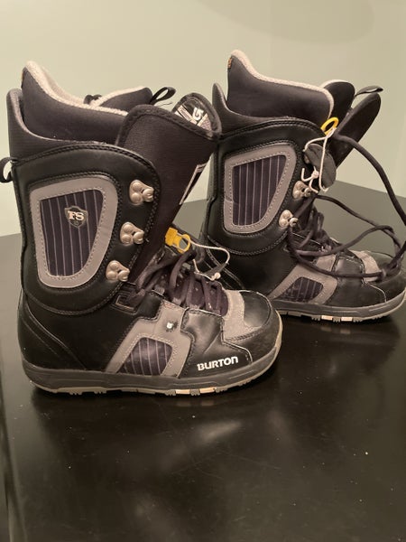 Size 8.5 (Women's 9.5) Burton Freestyle Snowboard Boots