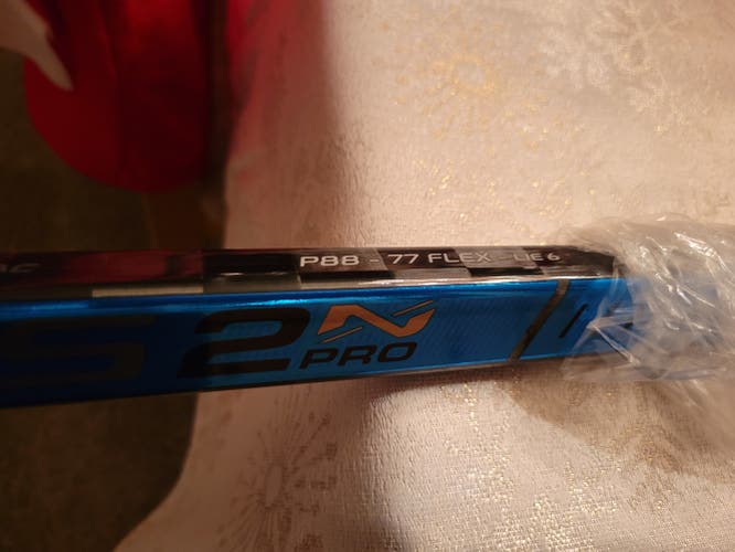 Hockey Stick New Senior Bauer Left Hand Nexus 2N Pro P88 77 flex