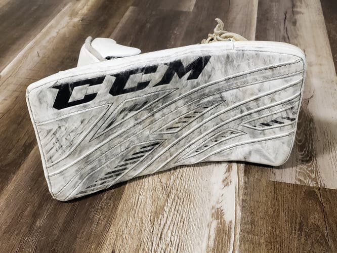 CCM Extreme Flex 4 Pro Goalie Blocker