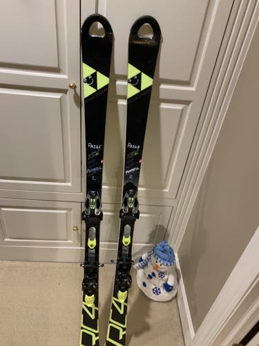 Skis Used Fischer Racing RC4 World Cup SL With Bindings