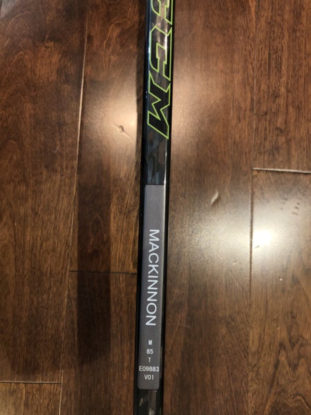 Hockey Stick New Senior CCM Right Handed RibCor Reckoner Mid Pattern Pro Stock