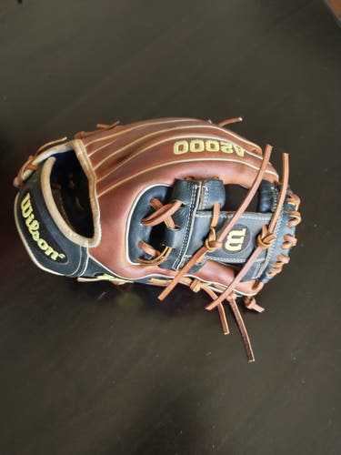 Brown Baseball Glove Used High School/College Right Hand Throw Infield A2000 11.25"