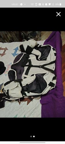 Goalie Chest Protector Senior Used Large Vaughn Epic 8600 Pro Stock