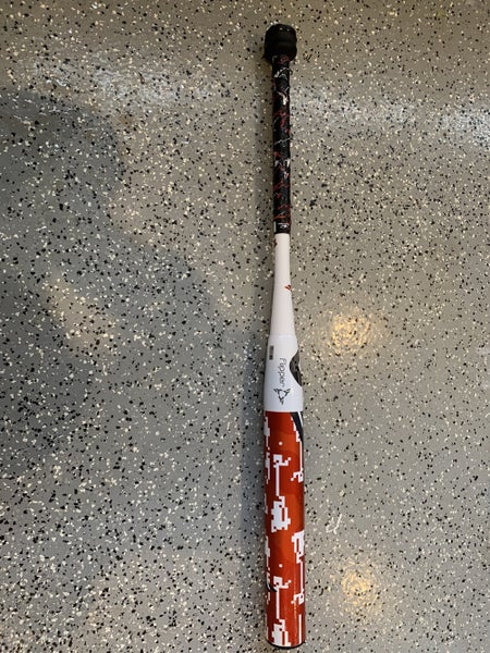 Used Slowpitch DeMarini (-7) 27 oz 34" Flipper Bat 34/27 FLS 18