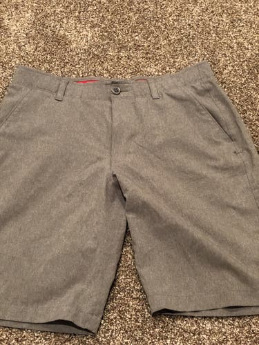 Under Armour Golf Shorts 32