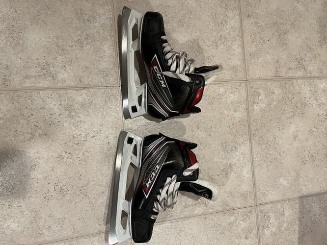 Used CCM Regular Width  Size 7.5 Jetspeed FT460 Hockey Goalie Skates