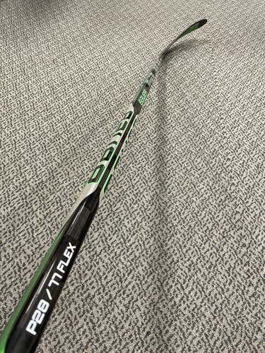 Bauer ADV SLING 77 flex P28 curve left hand stick