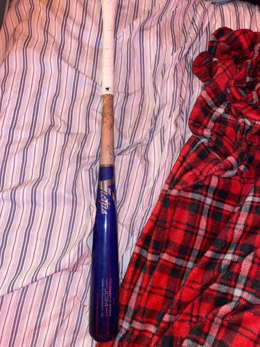 Wood (-3) 29 oz 32" Victus JC24 Bat