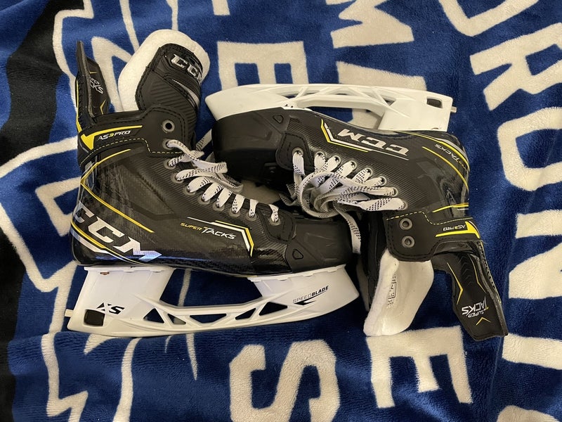 Senior CCM Size 7.5 AS3 Pro Hockey Skates