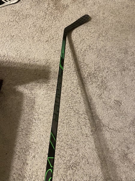 Bauer Vapor ADV dressed as Supreme ADV Pro Stock 95 Flex P92 RH