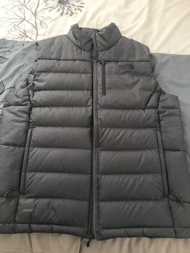 The North Face Men’s puffer Vest Large