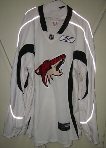Phoenix Coyotes non goalie-cut worn size 58+ white Reebok practice jersey 2009-2011 seasons
