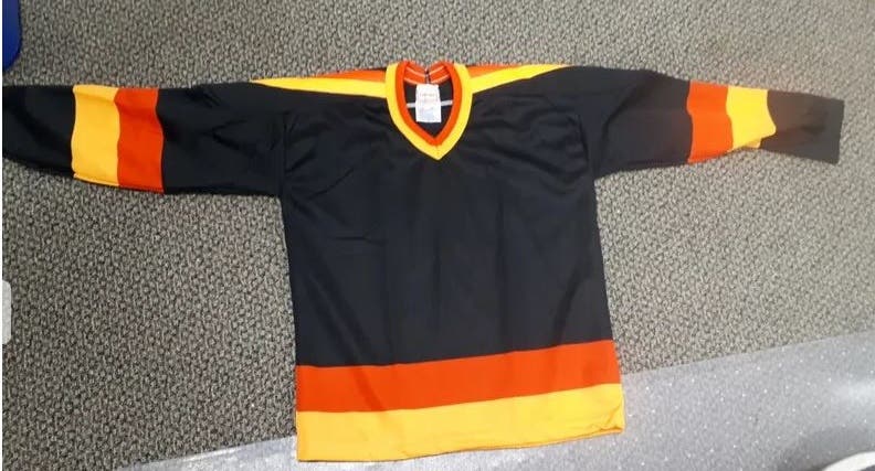 Vintage Vancouver Canucks New Old Stock Youth Small/Medium Jersey