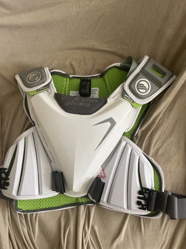 New Medium Maverik MAX EKG Shoulder Pads