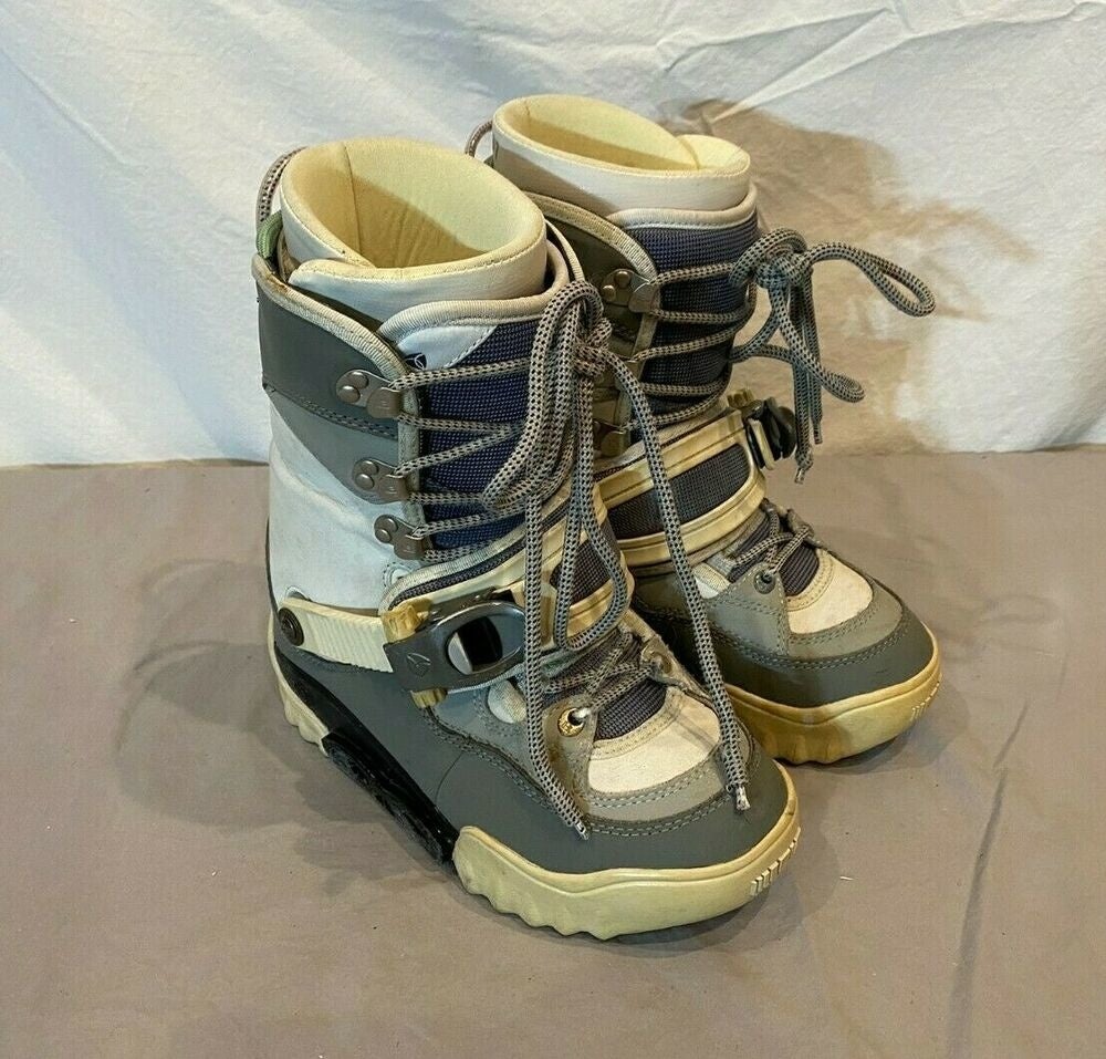 Burton Freestyle SI Women s Step In Snowboard Boots US 8 UK 6.5