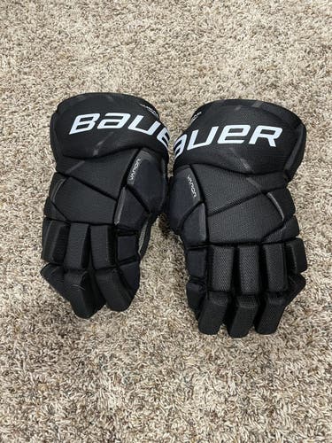 Black Senior Bauer 14"  Vapor X20 Gloves