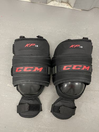 CCM KP1.9 Pro Knee Pads