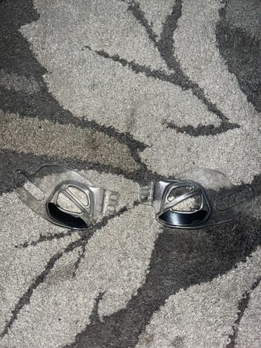 New Large Bauer Pro Stock Re-Akt Ear Guards Off Patrick Kane Helmet