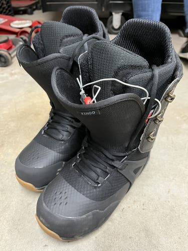 Men's Size 10 (Women's 11) Burton All Mountain Kendo Snowboard Boots