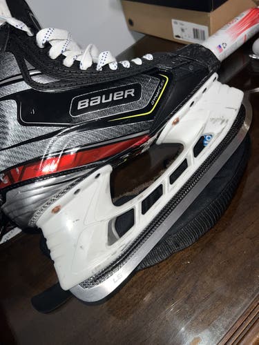 Senior Bauer Regular Width Size 6.5 Vapor 2X Pro Hockey Skates