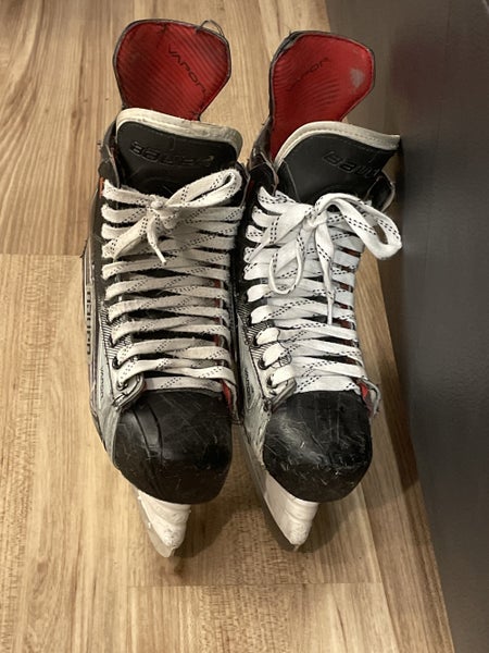 Senior Bauer Regular Width Size 8.5 Vapor 1X Hockey Skates