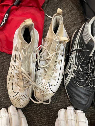 White Adult Molded Cleats High Top