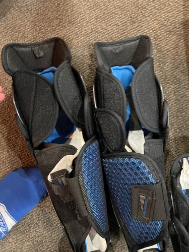 Senior Bauer  Supreme 170 Shin Pads