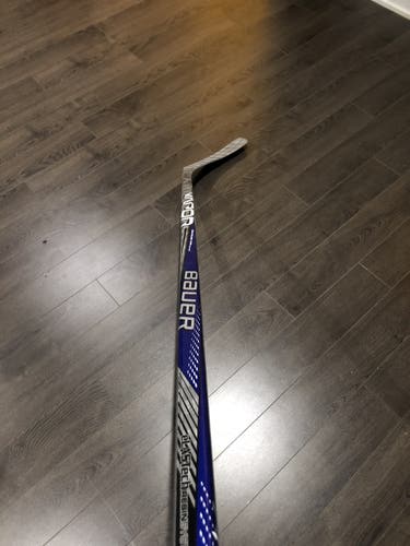 1x Bauer Right Pro Stock 82 Flex