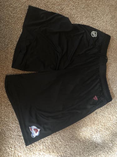 Team Issued Colorado Avalanche Shorts Size XL