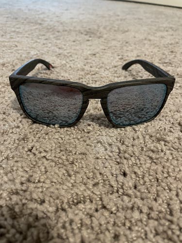 new! Oakley Holbrook polarized