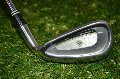 Cleveland 	Launcher 	6 Iron 	Right Handed 	37.5"	Steel 	Stiff	New Grip