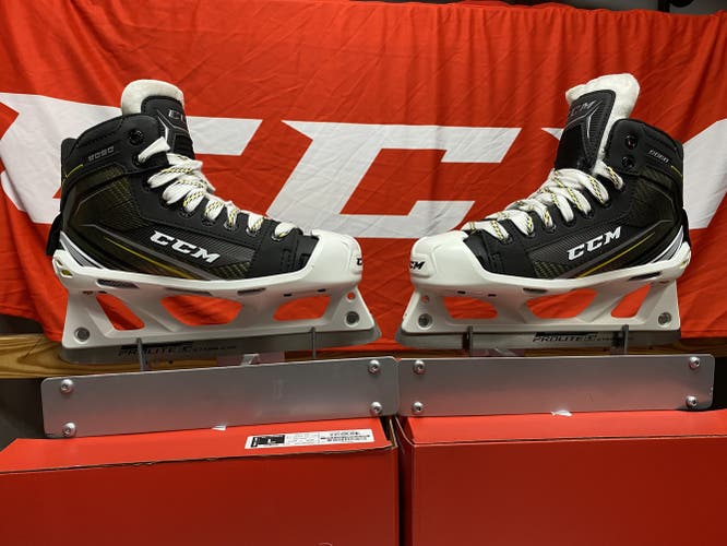 Goalie Skates Junior New CCM Tacks 9060 Regular Width Size 4.5