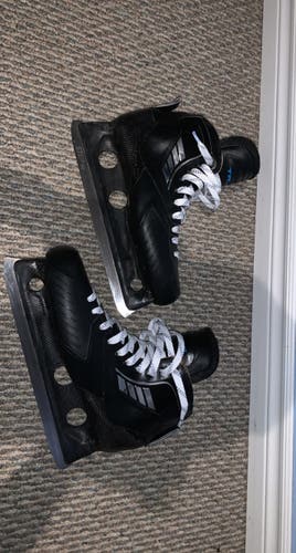 True one piece goalie skates