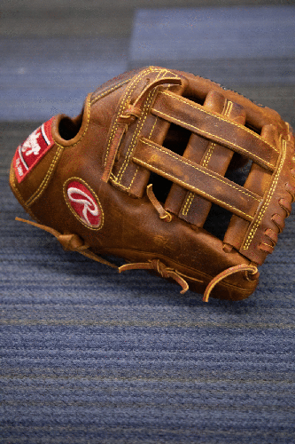 Brown - New Adult Rawlings Right Hand Throw Infield Heart of the Hide Baseball 12"