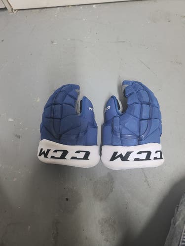 Blue Gloves Used Senior CCM HG12 13" Pro Stock