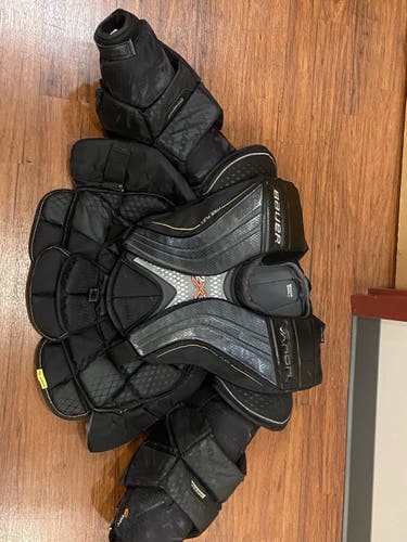 Used Small Bauer Vapor 2X Pro Goalie Chest Protector