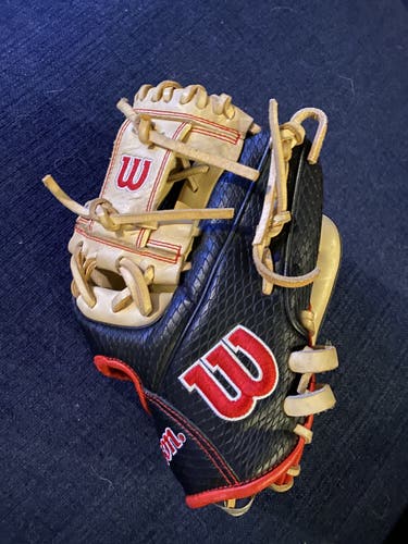 Black High School/College Infield 11.25" A2000 Baseball Glove