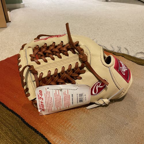 Brand New Rawlings Heart of the Hide PROR205-4CT Baseball Glove 11.75"
