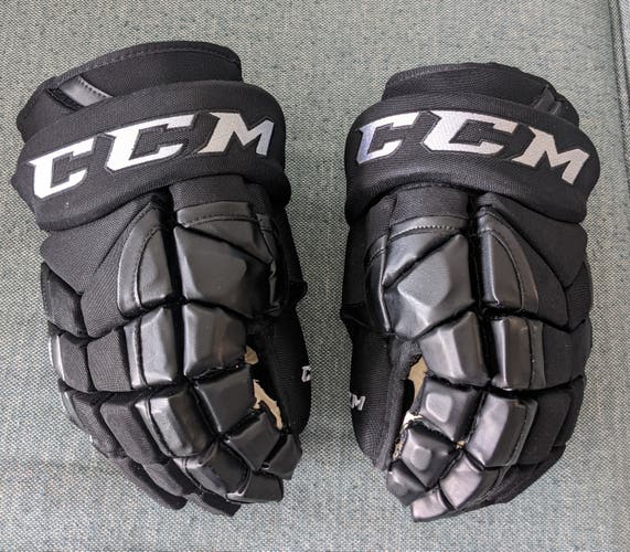 Black Gloves New Senior CCM HG14 13" Pro Stock