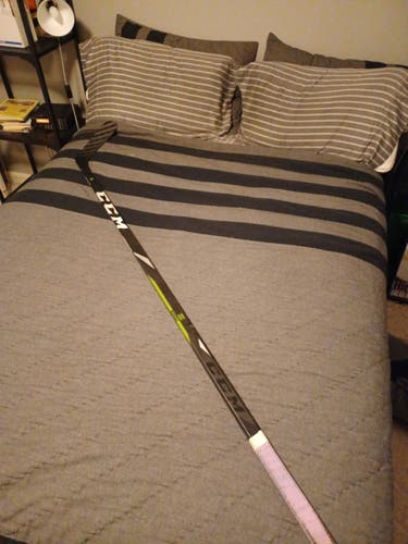 Hockey Stick New Senior CCM Right Handed RibCor 65k Mid Pattern