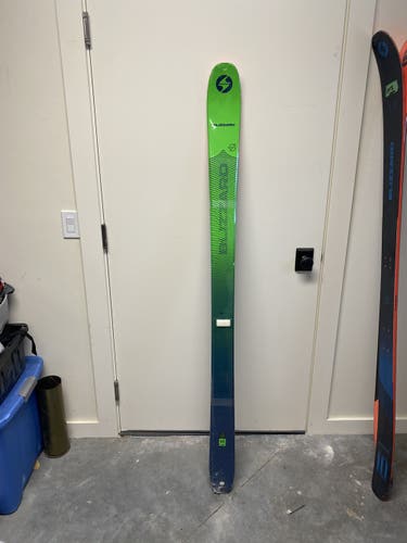 New  Alpine Touring Without Bindings Zero G 95 Skis
